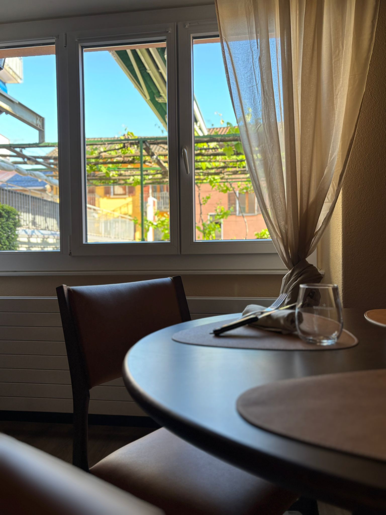 Dettagli della sala interna del Ristorante Brio